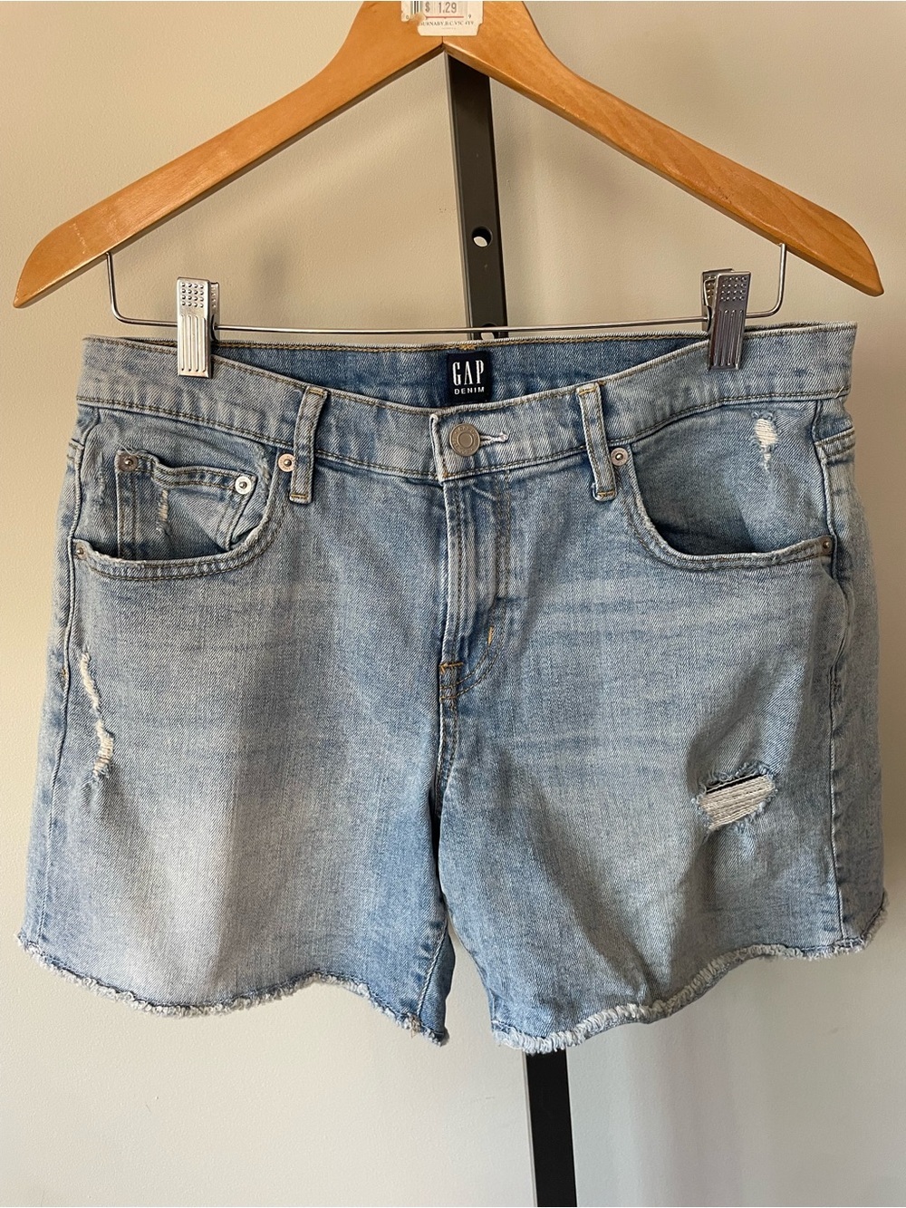 GAP 5” Short Denim Jean Distressed Ripped Size 30